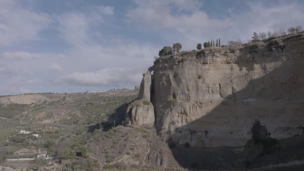 Voo Aéreo Para Maciço Pilar Pedra Falésias Verticais Ronda Espanha — Vídeo de Stock