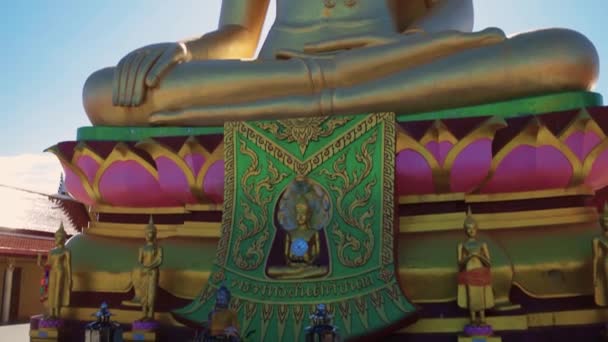 Groot Boeddhabeeld Wat Phra Yai Grote Boeddha Tempel Boeddhistische Tempel — Stockvideo