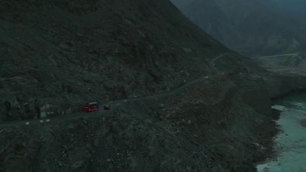 Jazda Samochodem Niebezpiecznej Górskiej Drodze Fairy Meadows Himalaya — Wideo stockowe