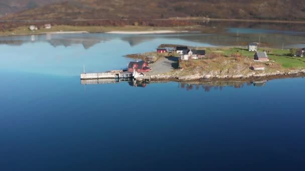 Luchtfoto Van Kleine Nederzetting Het Voorland Bij Straat Van Trongstraumen — Stockvideo