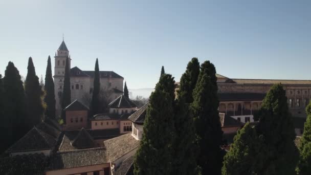 Low Aerial Pan Reveals Islamic Architecture Alhambra Palace Complex — Video Stock