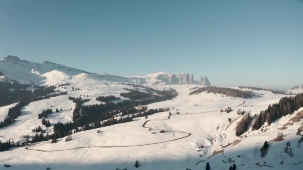 Dolly Forward Drone Shot Mountain Road Seiser Alm Italian Dolomites — 비디오