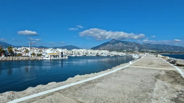 Static Shot Dari Puerto Banus Bay Yang Terkenal Marbella Spanyol — Stok Video