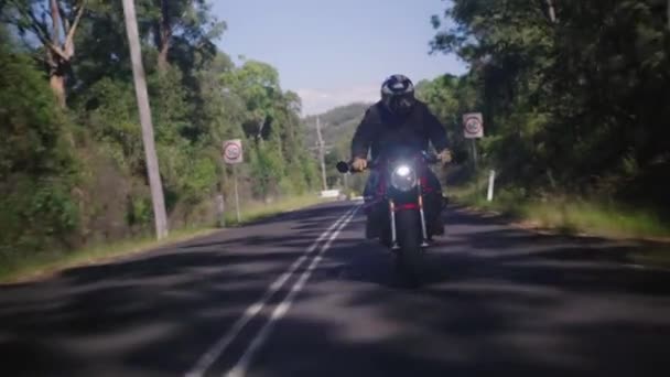 Agusta Riding Aggressively Motor Cycle Riding — Vídeo de Stock