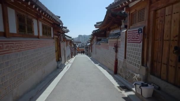 Pov Walking Bukchon Gil Street Bukchon Hanok Village Seoul Korea — Wideo stockowe