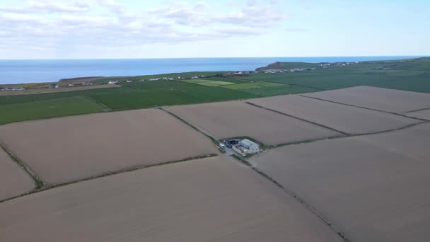 Coastal Farm Land View Atlantic Sandy Beach Aerial Footage — стоковое видео