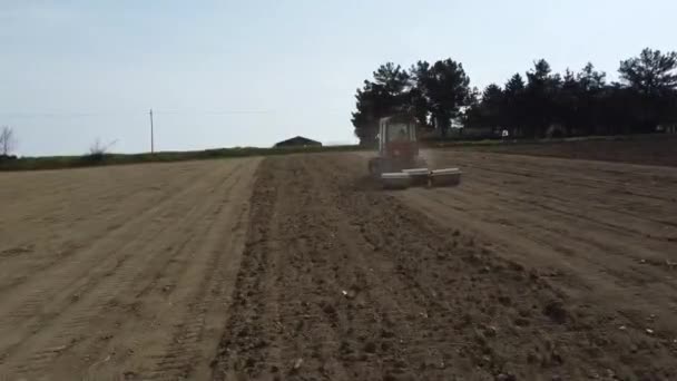 Red Tractor Prepare Land Seeding Aerial Footage Agricultural Farming — Stock video