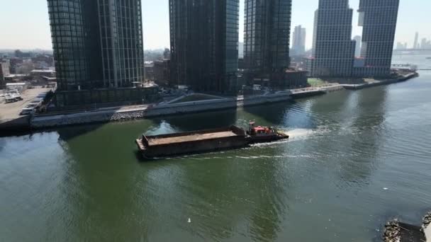 Aerial View Barge Sailing Newtown Creek New High Rise Apartment — Stock Video