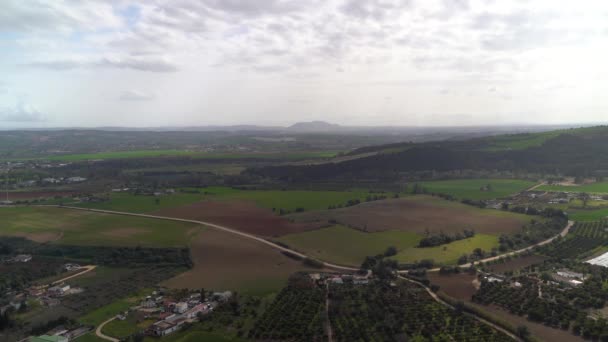 Schöne Aussicht Über Grüne Felder Und Straßen Ländlichen Spanien — Stockvideo