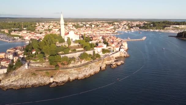 Rovinj Istrii Chorvatsko Aerial Drone View Fly Poloostrova Kostelní Věží — Stock video