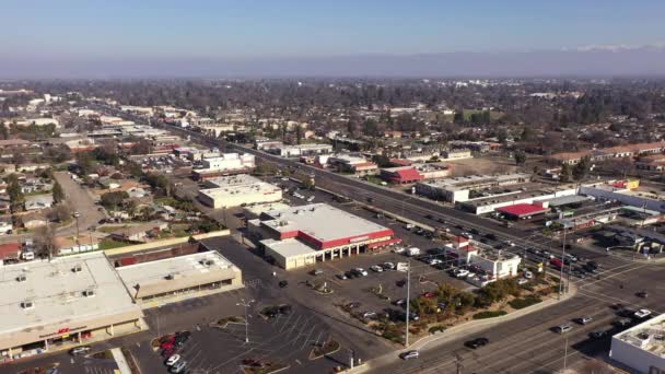 Visalia Town California Usa Ace Hardware Discount Tire Stores Aerial — Vídeo de Stock