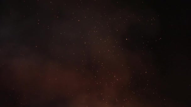 Темне Небо Вогняними Олівцями Вночі — стокове відео