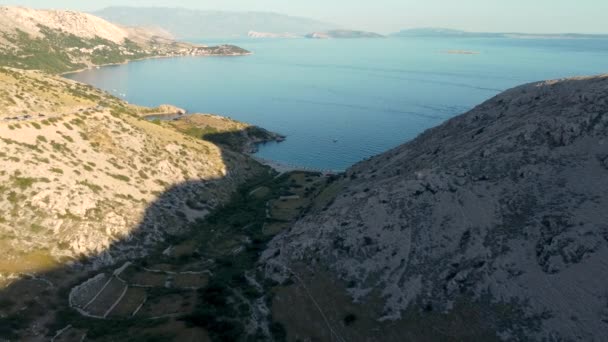 Aerial Descent View Oprna Bay Beach Krk Island Adriatic Sea — Wideo stockowe