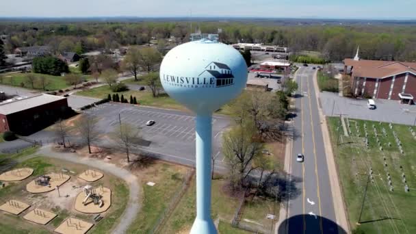 Antennenumlaufbahn Lewisville Nördlich Carolina — Stockvideo