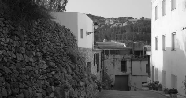 Крыши Старых Белых Зданий Испанском Городе Черно Белый Выстрел — стоковое видео