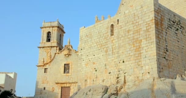 Peniscola Castellon Espanha Porto Marítimo Medieval Fortificado Com Farol Construído — Vídeo de Stock