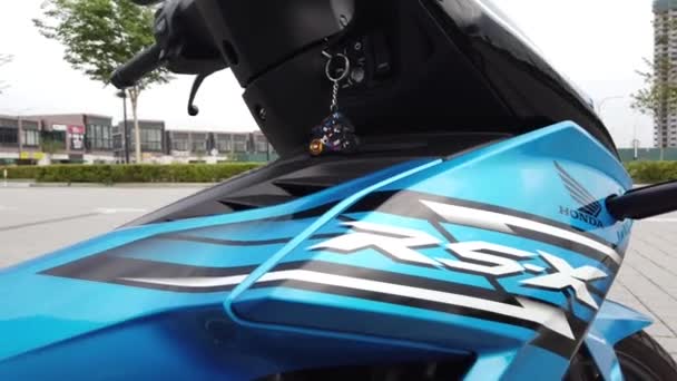 Kuala Lumpur March 2022 Stunning Display Honda Rs_X 150 Motorcycle — Stock Video