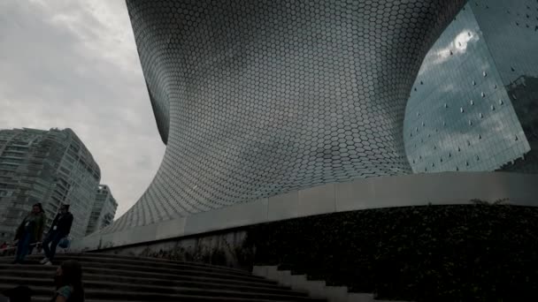 Pessoas Fora Museu Soumaya Cidade México Incline Tiro — Vídeo de Stock