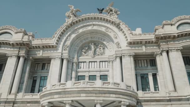 Människor Som Går Utanför Bellas Artes Museum Mexico City Luta — Stockvideo