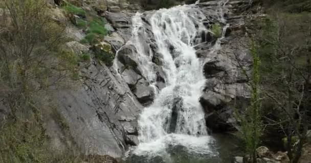 スペインのValle Del Jerte スペインの豪華な滝 — ストック動画