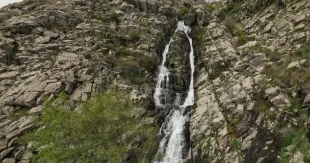 Underbart Vattenfall Valle Del Jerte Spanien — Stockvideo