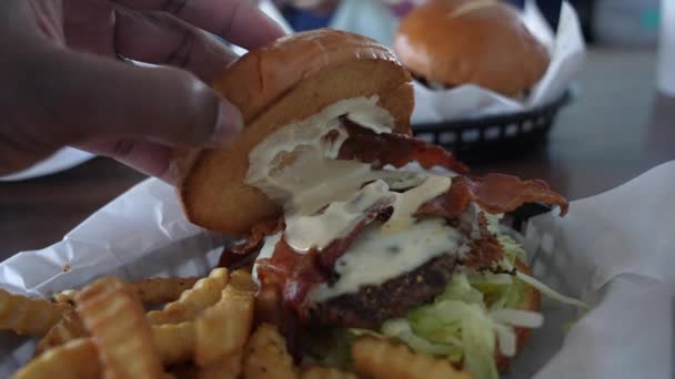 Looking Bun Huge Juicy Bacon Cheeseburger Mayonnaise French Fries — Stock Video