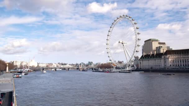 London Eye Ofrece Espectaculares Vistas Ciudad Sus Famosos Monumentos 135 — Vídeos de Stock