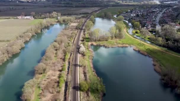 Mit Drohne Über Seen Britischer Landschaft Fliegen — Stockvideo