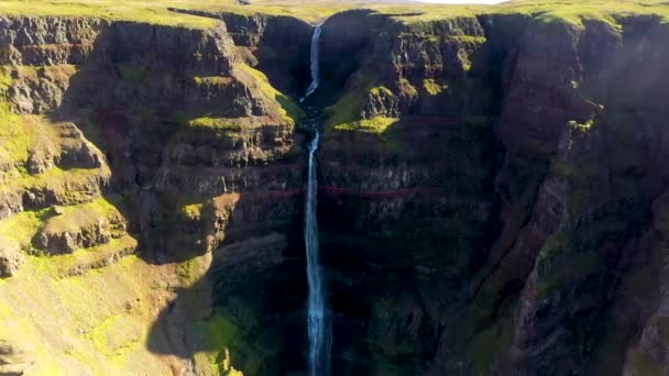 Rotazione Colpo Intorno Strutsfoss Cascata Islanda — Video Stock