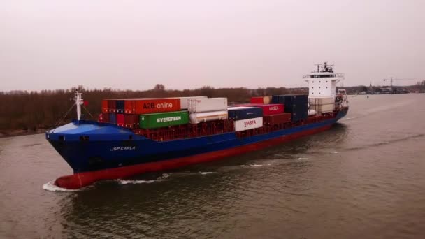 Das Mit Containern Deck Beladene Shortsea Containerschiff Jsp Carla Segelt — Stockvideo