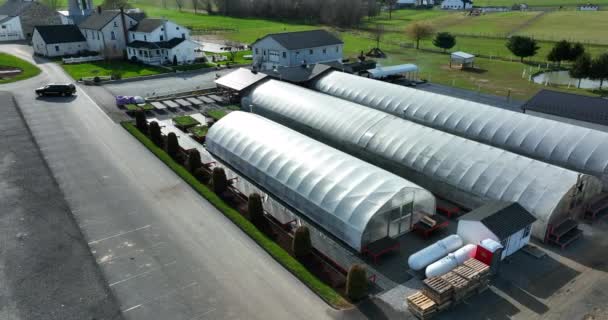 Greenhouse Vegetable Growing Business Amish Farm Rural Lancaster County Usa — стоковое видео