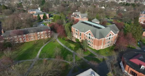 College University Campus Buildings Usa Aerial Academic Classroom Dorm Building — Stockvideo