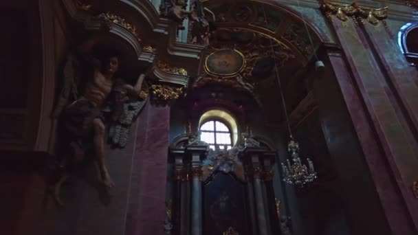 Interior Decorated Gold Statue Angel Supporting Ceiling Basilica Minore Navtven — Stok video