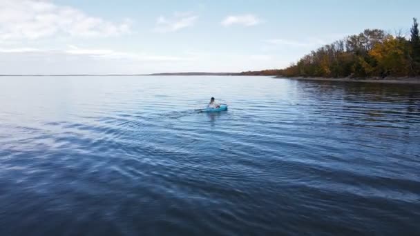 Helder Blauw Buffelmeer Het Zuiden Van Alberta Tijdens Herfst Luchtbeelden — Stockvideo