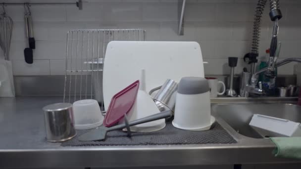 Pan Clean Dishes Drying Sink Restaurant Kitchen — Stok video