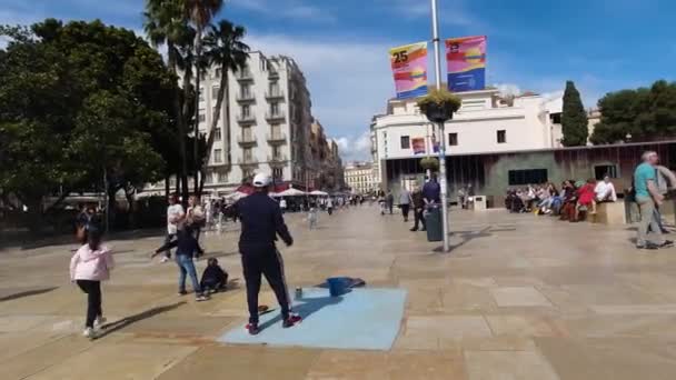 Male Street Performer Using String Create Soap Bubbles Plays Kids — Stockvideo