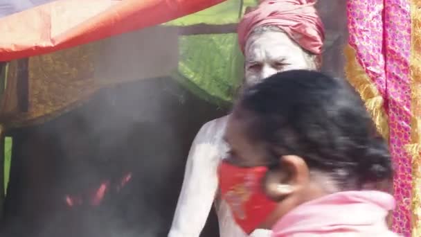 Naga Sadhu Στο Στρατόπεδο Διαμετακόμισης Ganga Sagar Kolkata Δυτική Βεγγάλη — Αρχείο Βίντεο