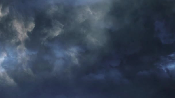Nubes Tormenta Oscura Fondo Con Relámpago — Vídeos de Stock