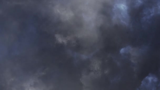 Trovoada Céu Tempestuoso Dramático Escuro Nuvens Trovões Relâmpagos — Vídeo de Stock