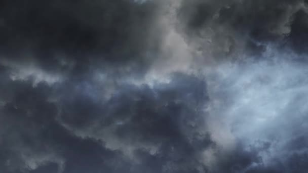 Åskväder Himlens Textur Täckt Med Mörka Regnmoln — Stockvideo
