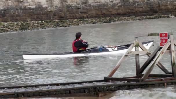 Males Wearing Safety Life Jacket Rowing Kayak Welsh Seaside Waves — Stockvideo