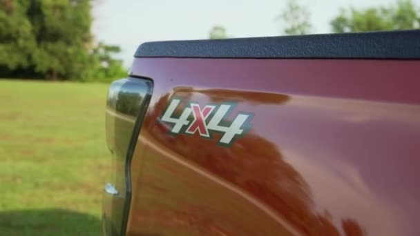 Malezja Marca 2022 Samochód Podnoszący Kolorze Ciemnopomarańczowym 4X4 Isuzu Max — Wideo stockowe