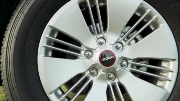 Malaysia March 2022 Isuzu Max Pick Truck Focus Rims Tires — Video