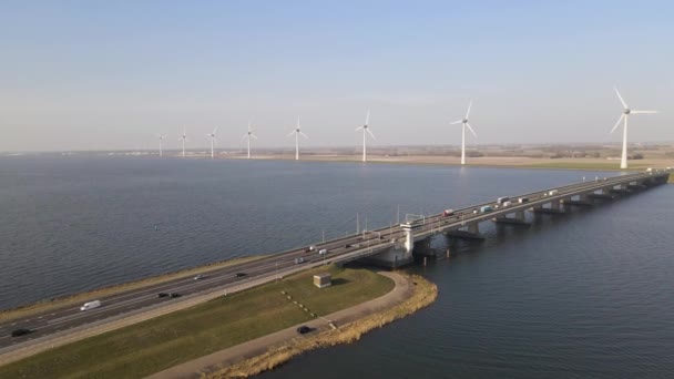 Drone Voando Direção Rodovia Ponte Bascule Moinhos Vento Fundo Cetelbrug — Vídeo de Stock