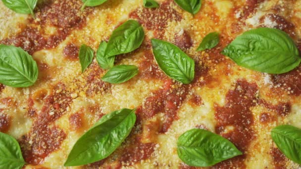 Finishing Beautiful Margherita Pizza Placing Fresh Basil Drizzling Garlic Oil — Vídeo de stock