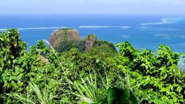 Looking Out Popular Tourism Landmark Sokehs Rock Deep Blue Ocean — Video