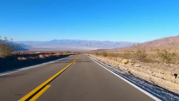 Perjalanan Utara Menuju Lembah Kematian Badwater Basin — Stok Video