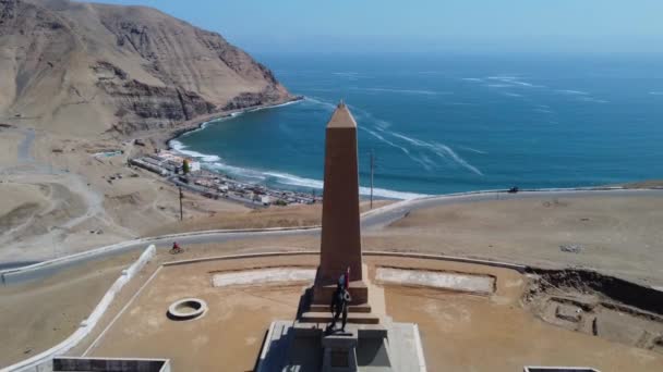 Drone Bilder Obelisk Lima Peru Den Består Drönaren Flyger Framåt — Stockvideo