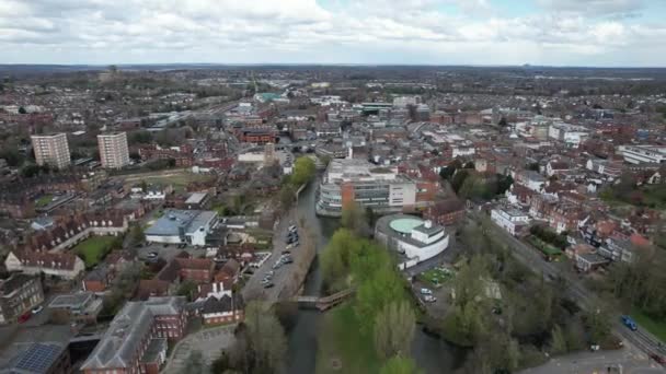 吉尔福德市中心英国萨里无人驾驶飞机2022年航拍 — 图库视频影像