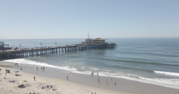 Beautiful Southern California Afternoon People Enjoy Beach Activities Famous Santa — Stock Video